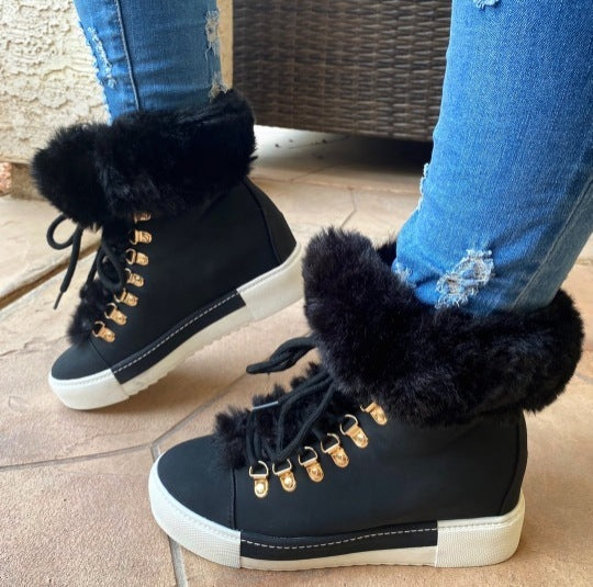 Women's Large Plush Thickened Martin Boots